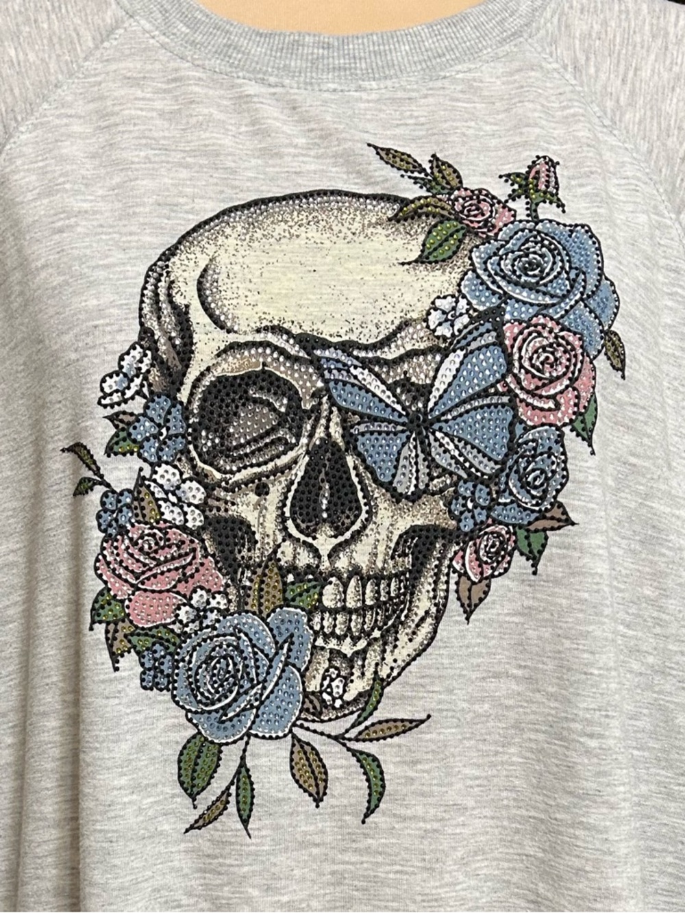 Torrid Embellished Skull & Floral Graphics Soft Long Sleeve Shirt Size 0 (US 12) - Picture 4 of 8
